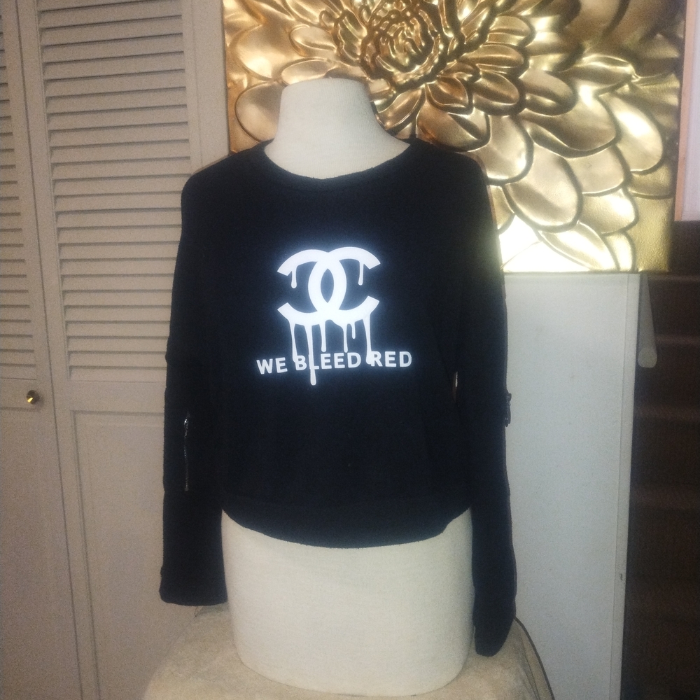 Stylish Black Crew Neck Sweater